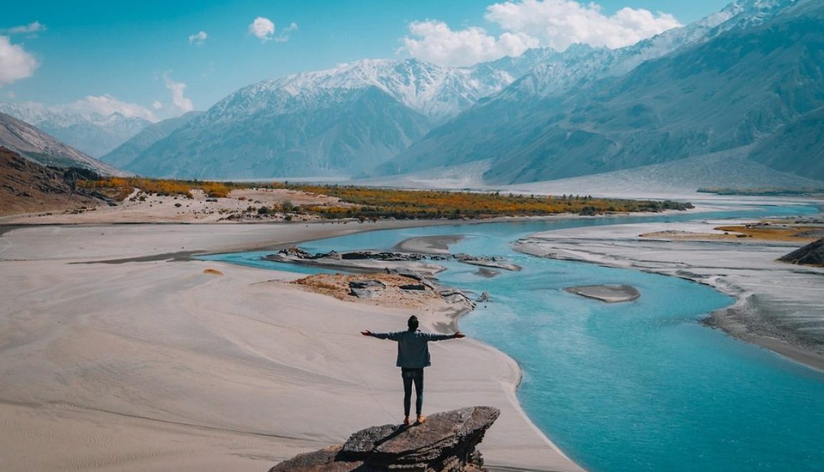 nature outdoors travel exploration 2990060